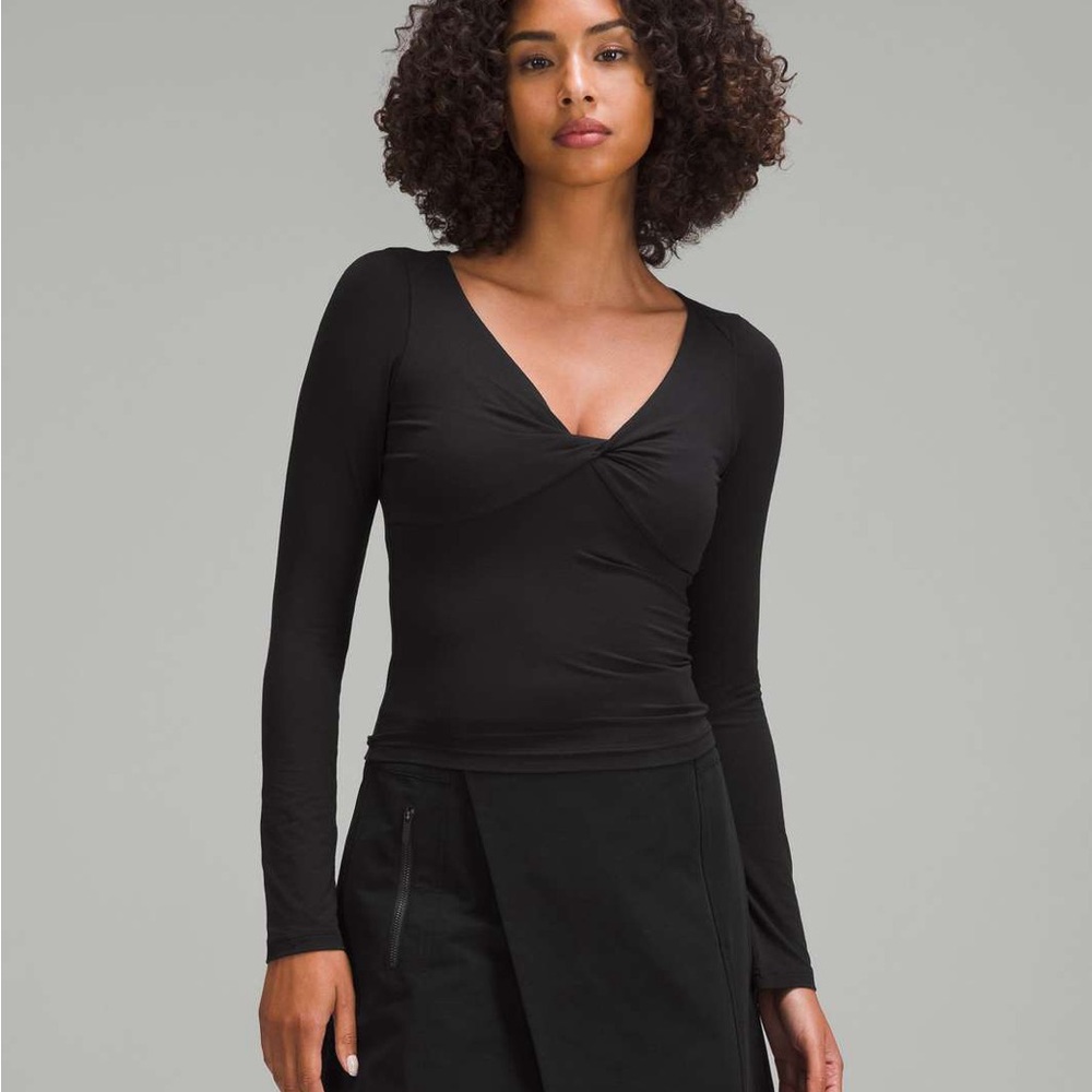 lululemon athletica Black Long Sleeve Twist Front Top - Picture 1 of 11